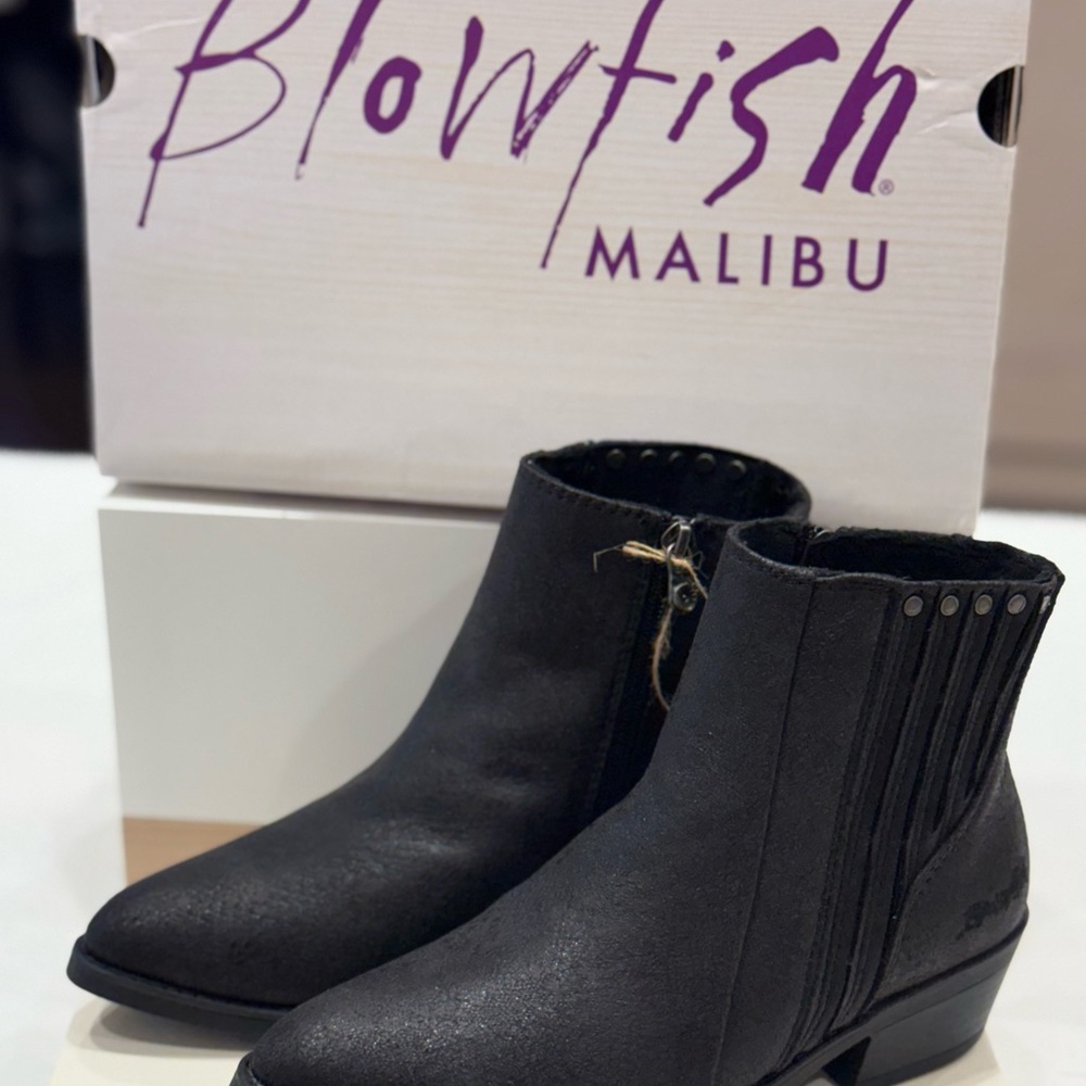 Blowfish STYLE NO BF-9586B SONNY WOMEN ANKLE BOOTS COLOR BLACK DESERT DWELLER